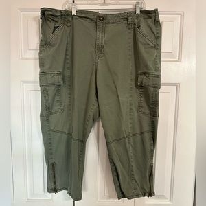 Lane Bryant Capri Cargo Pants